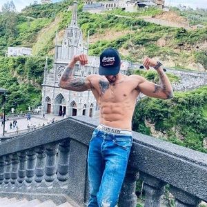 Meet your Posher, Angelo